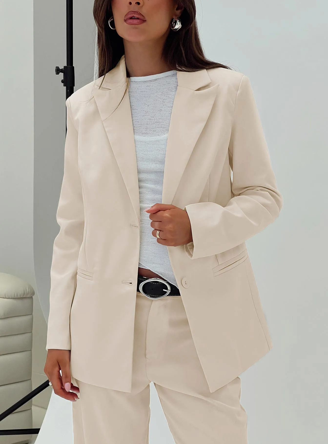 Crowd Pleaser Oversized Blazer Cream