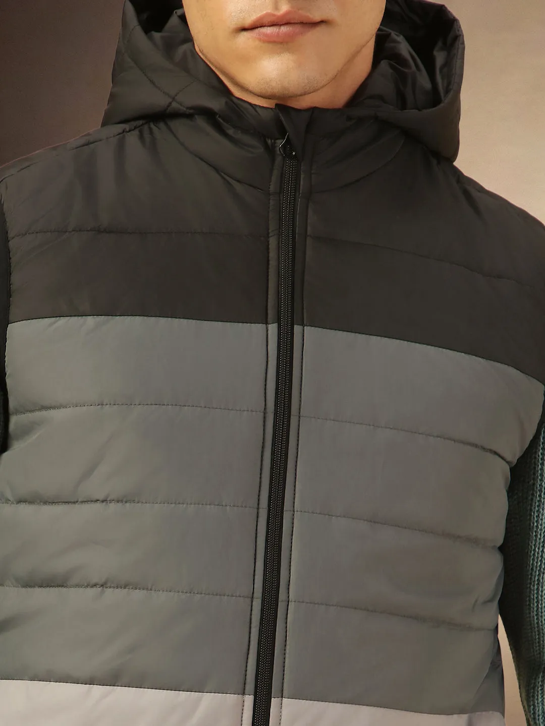 Men's Black & Grey Colorblock Hooded Gilet Jacket